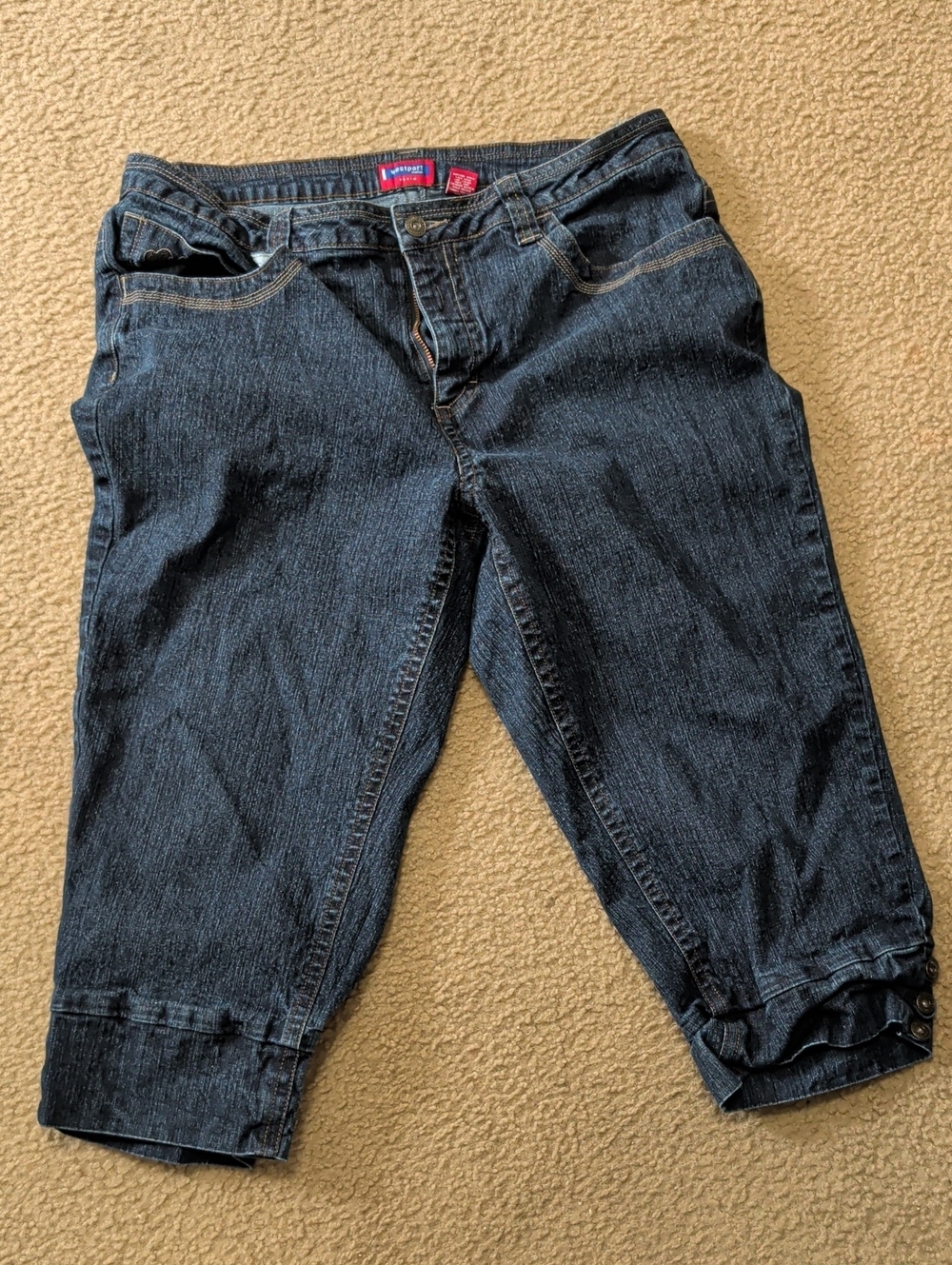 Levi's Black-Blue Denim Cropped Capri Jeans